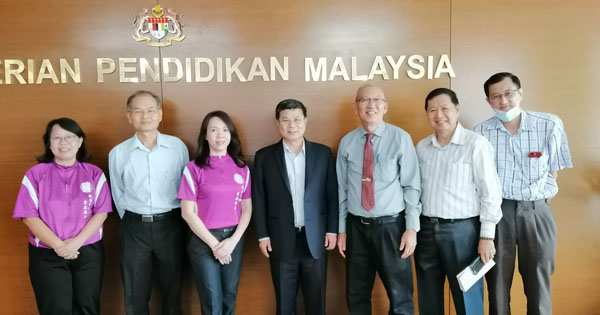 呼吁华裔子弟踊跃申请师范课程新闻发布会