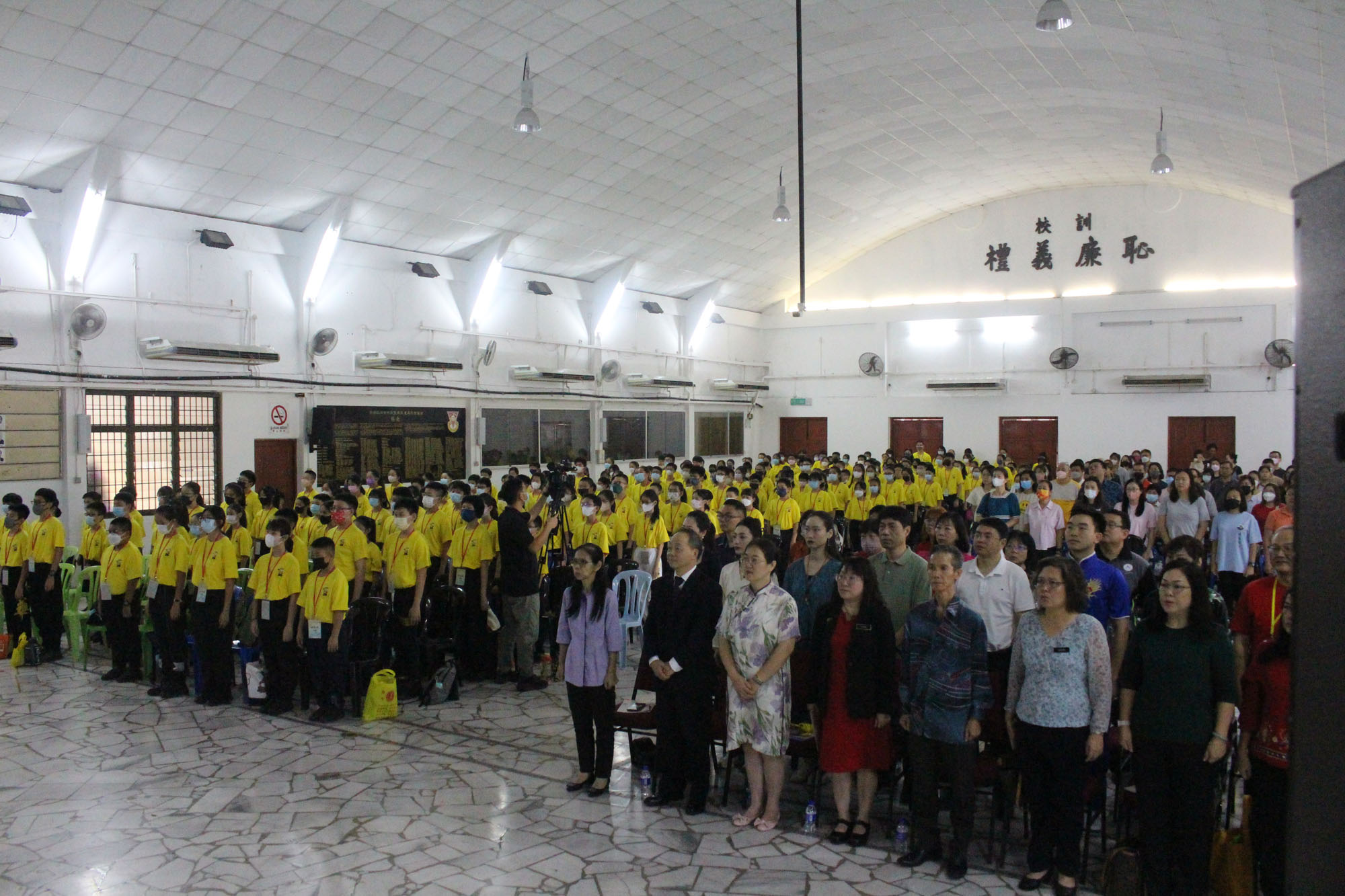 近400位师生和家长出席开营仪式