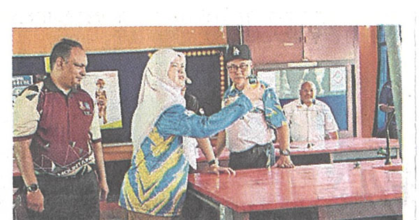 法丽娜：尽速拨款助修复  收集受灾校损失数据