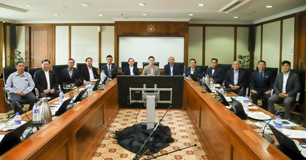 董教总与教育部副部长黄家和交流