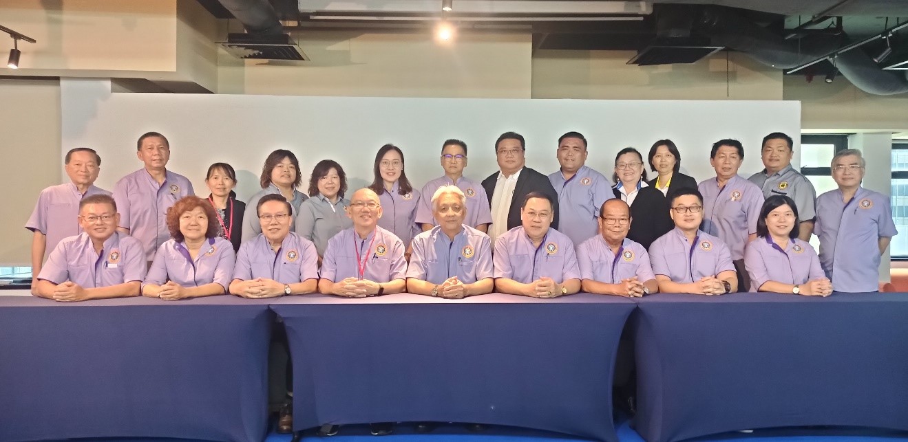 第一排左起：王金忠、方良妹、黄绍轩、李金桦、谢立意、黄天良、蔡明永、夏正恒、杜淑菁  后排左起：陈清顺、黄勇文、锺细妹、谢莲花、朱袖瑂、许金爱、董荣山、赖昭恬、蔡国荣、罗月清、戴桂薇、林谦典、朱良义、邢诒兴