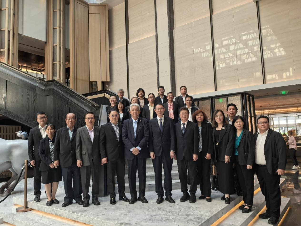 马来西亚华校教师会总会访问中国侨联